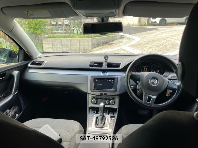VolksWagen PASSAT VARIANT 2011-09 7880497-12