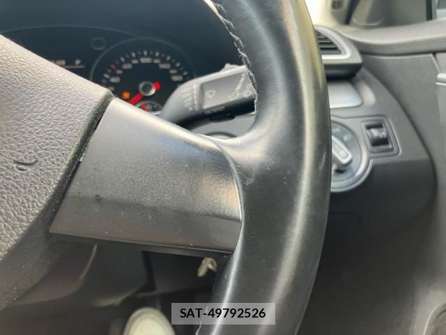 VolksWagen PASSAT VARIANT 2011-09 7880497-14