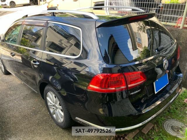 VolksWagen PASSAT VARIANT 2011-09 7880497-1