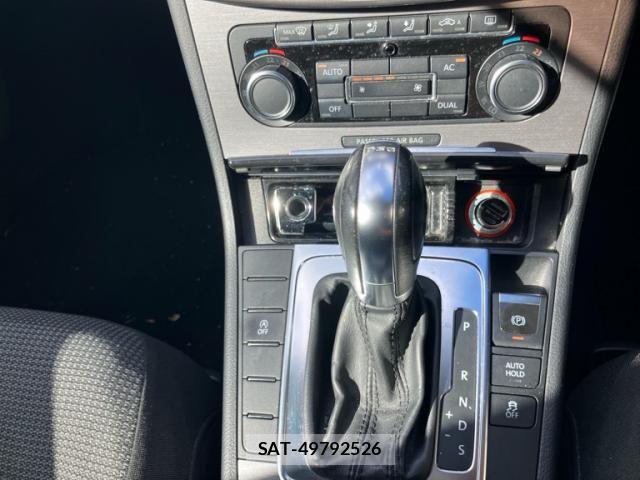 VolksWagen PASSAT VARIANT 2011-09 7880497-20
