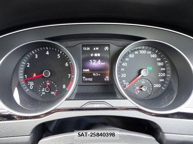 VolksWagen PASSAT VARIANT 2016-03 7880499-9