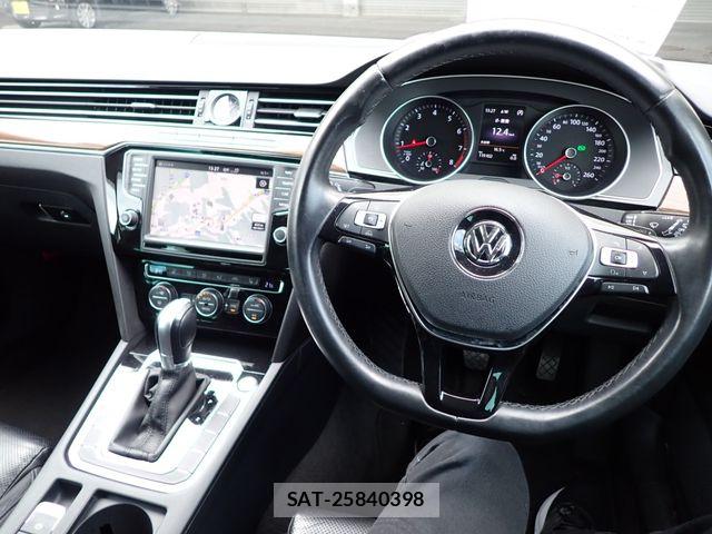 VolksWagen PASSAT VARIANT 2016-03 7880499-16