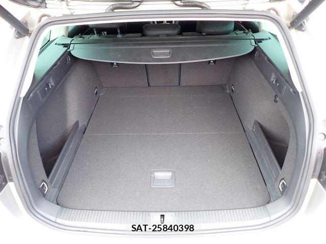 VolksWagen PASSAT VARIANT 2016-03 7880499-21