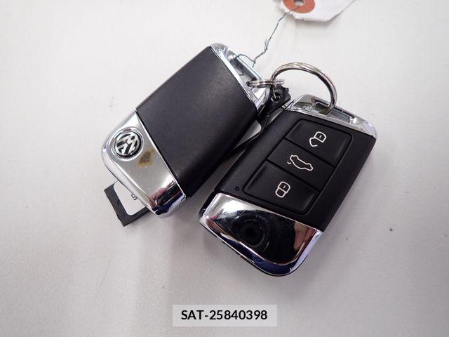 VolksWagen PASSAT VARIANT 2016-03 7880499-26