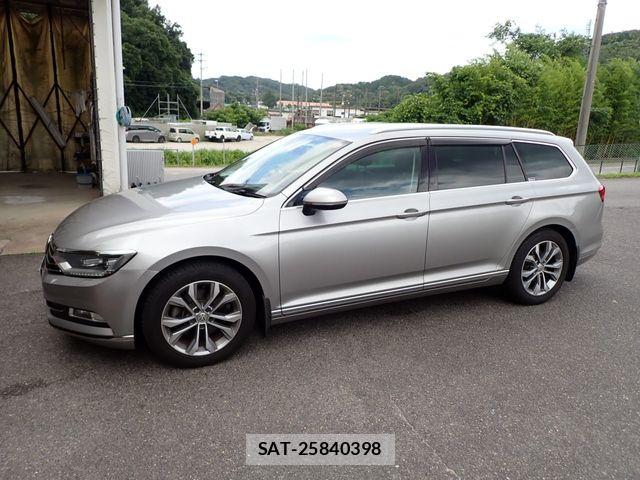 VolksWagen PASSAT VARIANT 2016-03 7880499-5