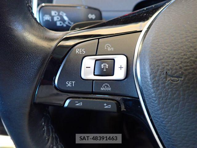 VolksWagen PASSAT VARIANT 2017-07 7964394-17