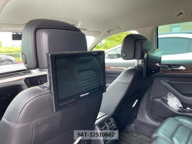VolksWagen PASSAT VARIANT 2018-11 7964395-11