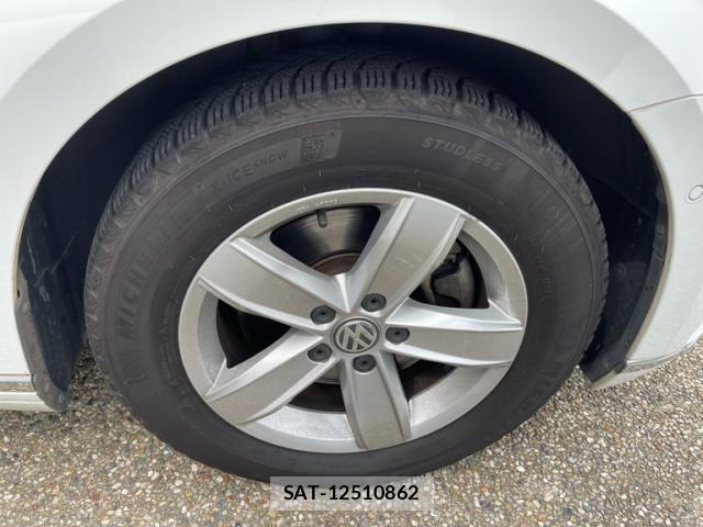 VolksWagen PASSAT VARIANT 2018-11 7964395-4