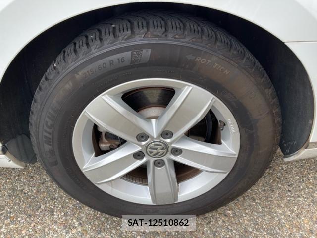 VolksWagen PASSAT VARIANT 2018-11 7964395-6