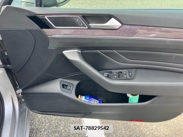 VolksWagen PASSAT VARIANT 2021-08 8039189-14