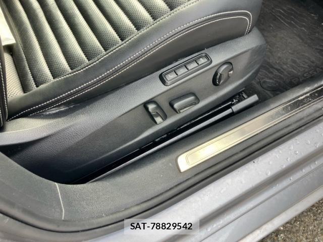 VolksWagen PASSAT VARIANT 2021-08 8039189-16
