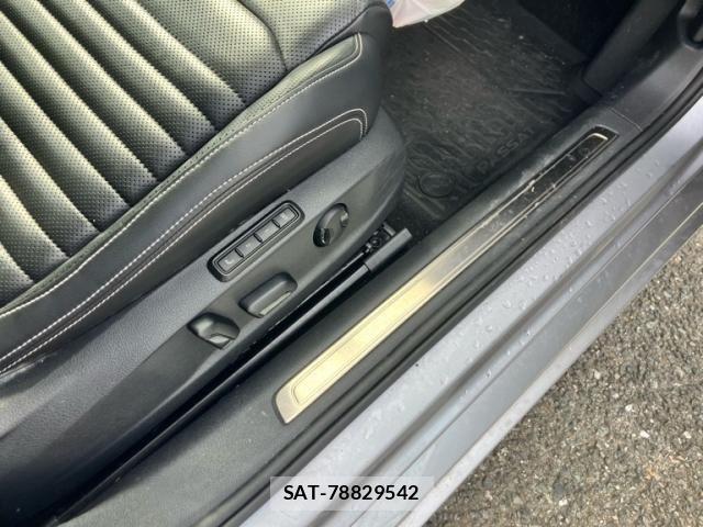 VolksWagen PASSAT VARIANT 2021-08 8039189-17