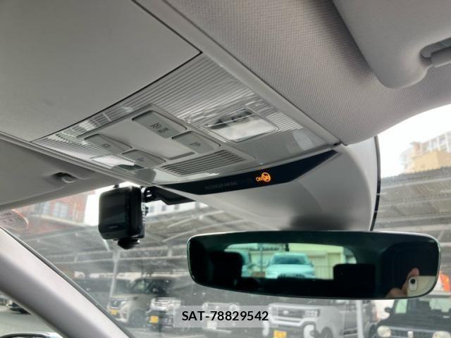 VolksWagen PASSAT VARIANT 2021-08 8039189-21