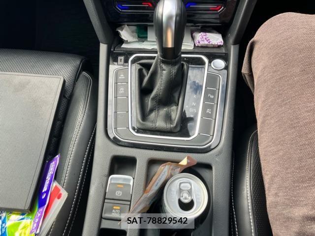 VolksWagen PASSAT VARIANT 2021-08 8039189-23