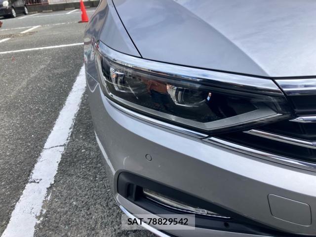 VolksWagen PASSAT VARIANT 2021-08 8039189-2