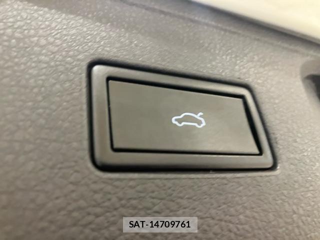 VolksWagen PASSAT VARIANT 2015-10 8039190-9
