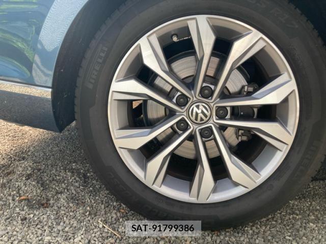 VolksWagen PASSAT VARIANT 2016-05 8076143-9