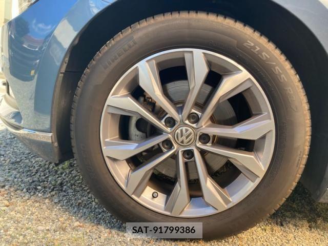 VolksWagen PASSAT VARIANT 2016-05 8076143-11