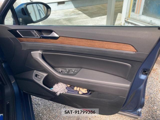 VolksWagen PASSAT VARIANT 2016-05 8076143-13