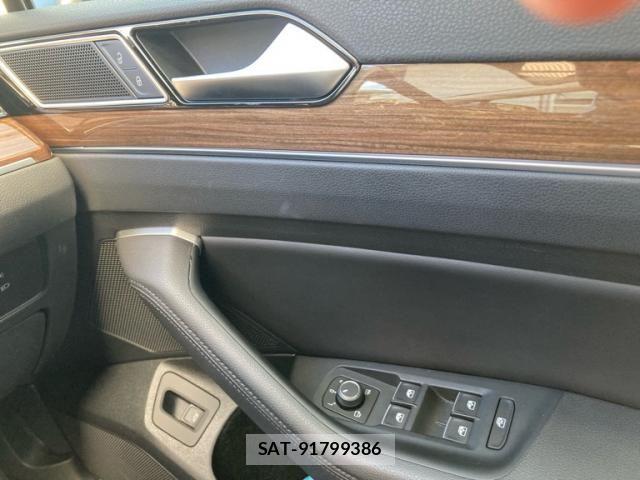 VolksWagen PASSAT VARIANT 2016-05 8076143-28