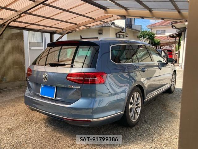 VolksWagen PASSAT VARIANT 2016-05 8076143-4