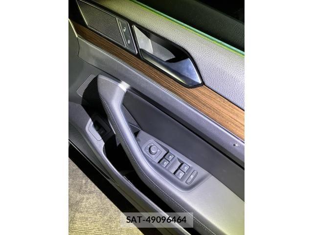 VolksWagen PASSAT VARIANT 2018-09 8076144-11
