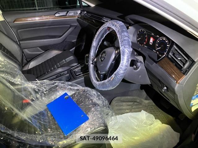 VolksWagen PASSAT VARIANT 2018-09 8076144-13