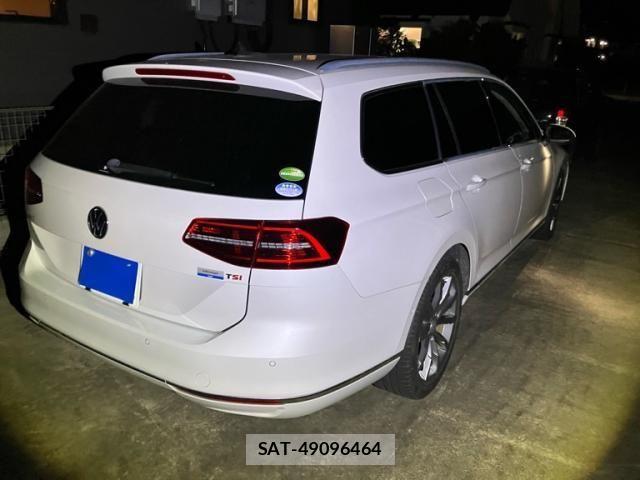 VolksWagen PASSAT VARIANT 2018-09 8076144-4