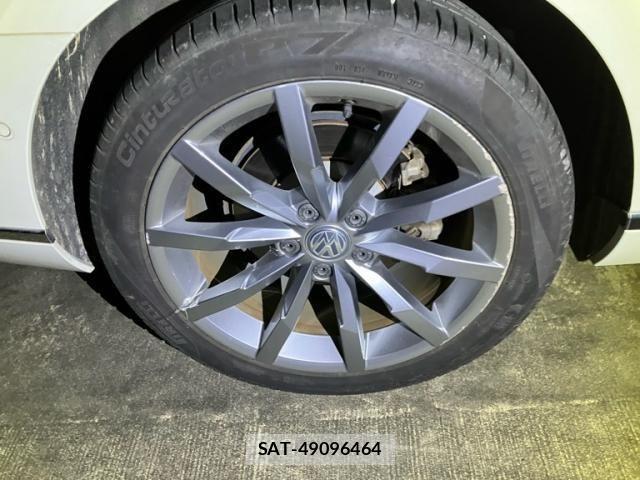 VolksWagen PASSAT VARIANT 2018-09 8076144-7