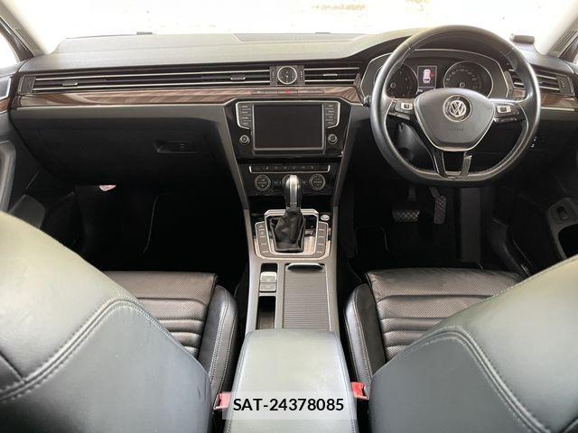 VolksWagen PASSAT VARIANT 2017-05 8102727-12