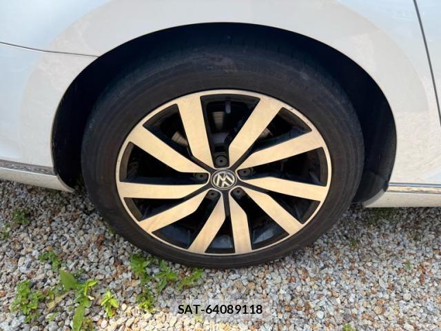 VolksWagen PASSAT VARIANT 2017-06 8159525-3