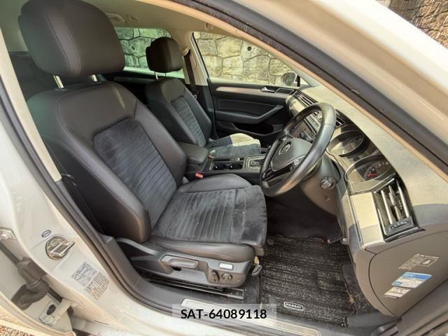 VolksWagen PASSAT VARIANT 2017-06 8159525-7