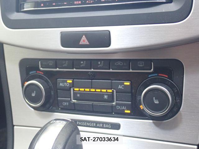 VolksWagen PASSAT VARIANT 2011-10 8159523-13
