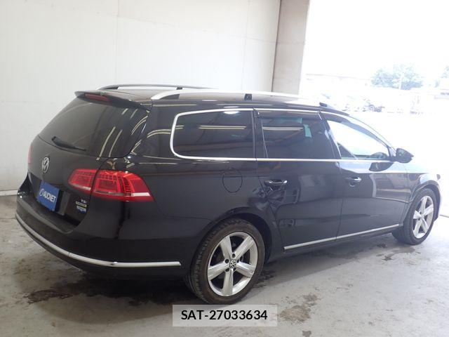 VolksWagen PASSAT VARIANT 2011-10 8159523-7