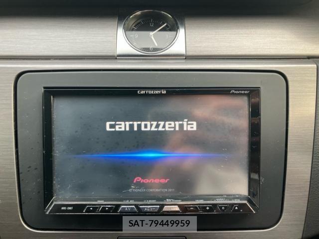VolksWagen PASSAT VARIANT 2011-09 8232407-12