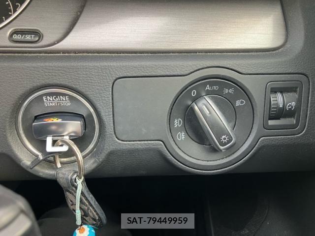VolksWagen PASSAT VARIANT 2011-09 8232407-16