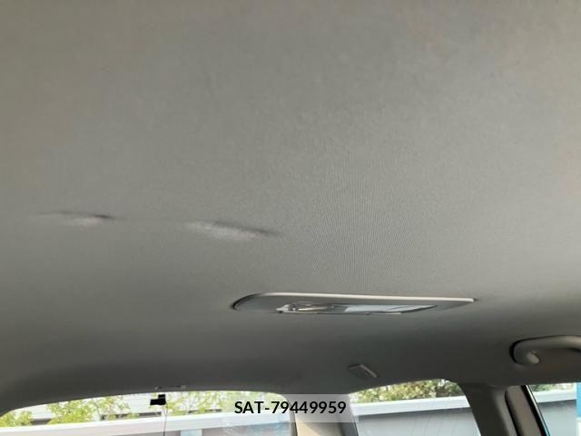 VolksWagen PASSAT VARIANT 2011-09 8232407-23