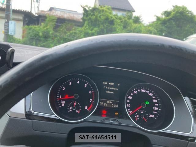 VolksWagen PASSAT VARIANT 2016-06 8232405-11