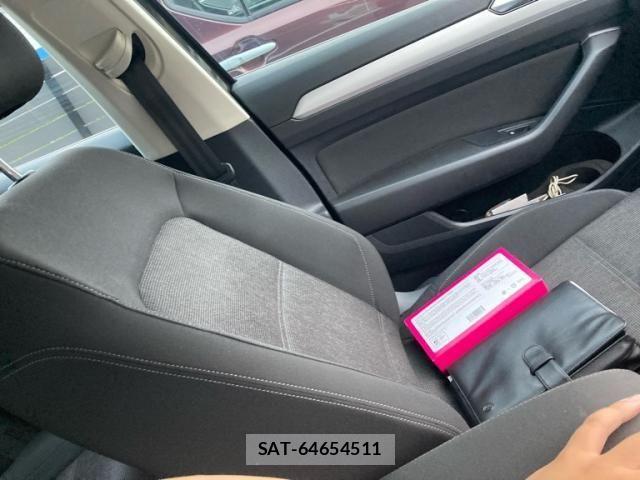 VolksWagen PASSAT VARIANT 2016-06 8232405-16