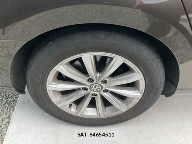 VolksWagen PASSAT VARIANT 2016-06 8232405-3