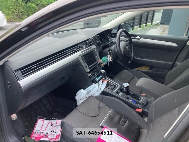 VolksWagen PASSAT VARIANT 2016-06 8232405-7
