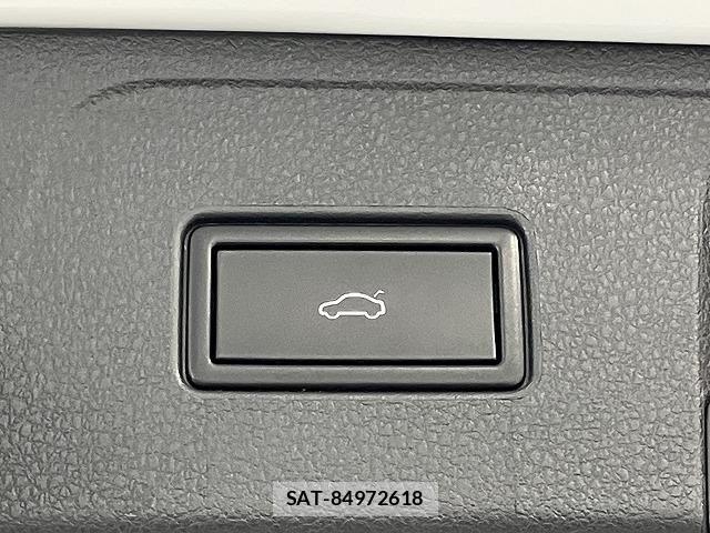 VolksWagen PASSAT VARIANT 2020-11 8247160-28