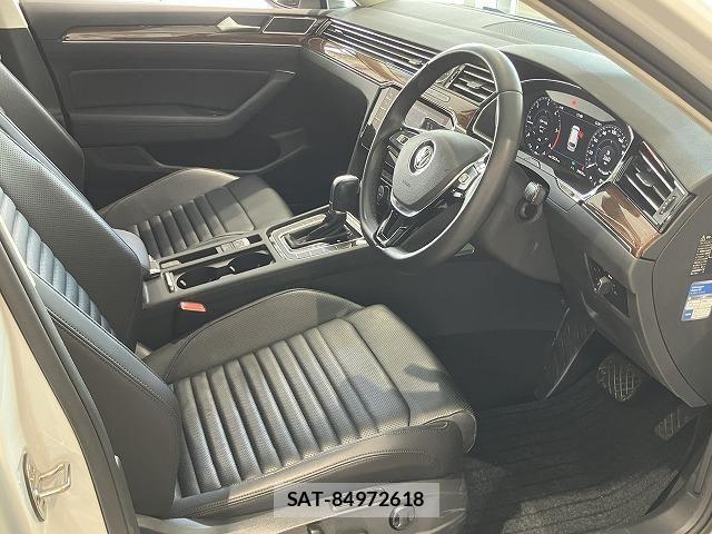 VolksWagen PASSAT VARIANT 2020-11 8247160-29