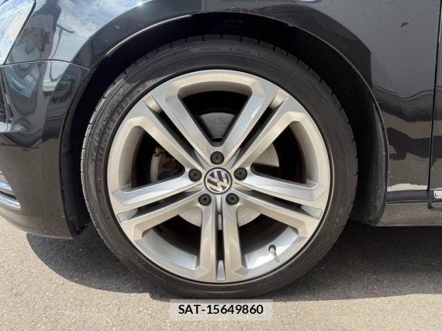VolksWagen PASSAT VARIANT 2015-03 8247161-11