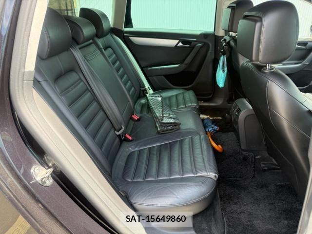 VolksWagen PASSAT VARIANT 2015-03 8247161-14