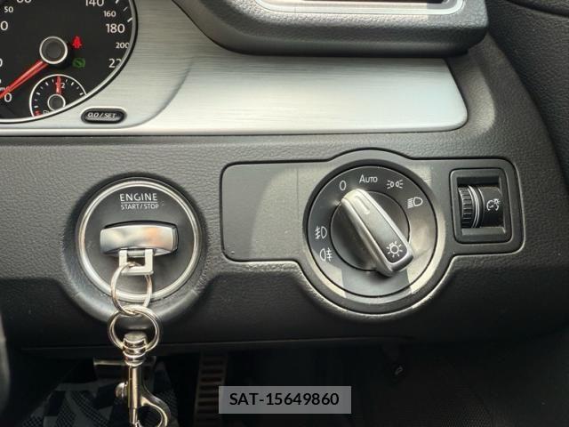 VolksWagen PASSAT VARIANT 2015-03 8247161-27