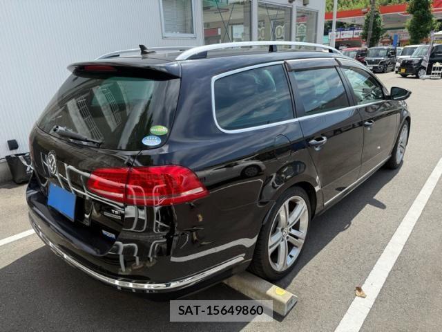 VolksWagen PASSAT VARIANT 2015-03 8247161-3