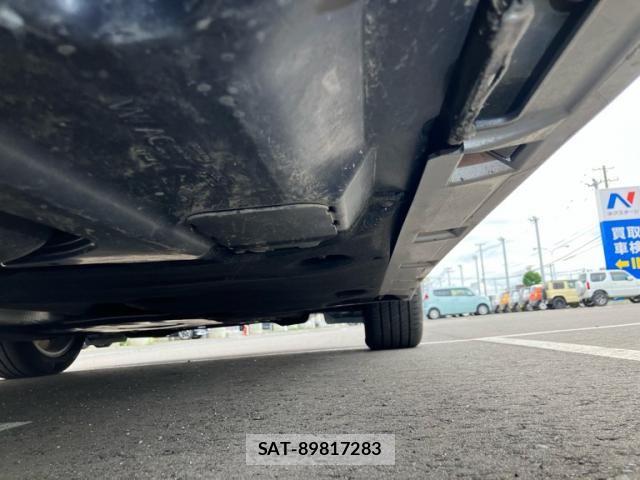VolksWagen PASSAT VARIANT 2015-08 8318091-12