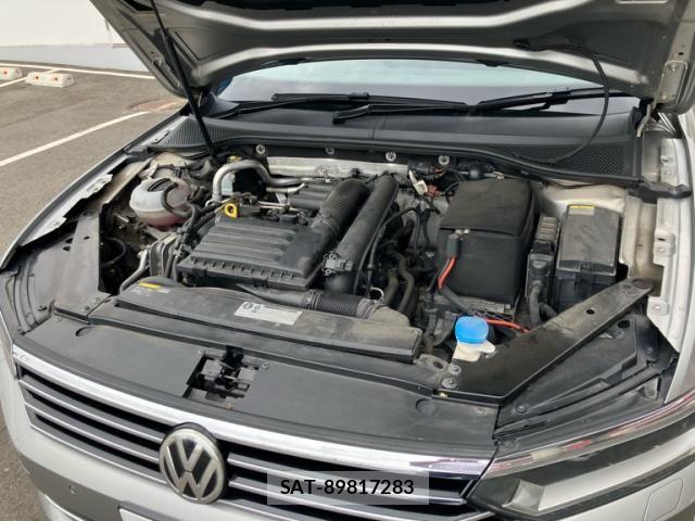 VolksWagen PASSAT VARIANT 2015-08 8318091-13