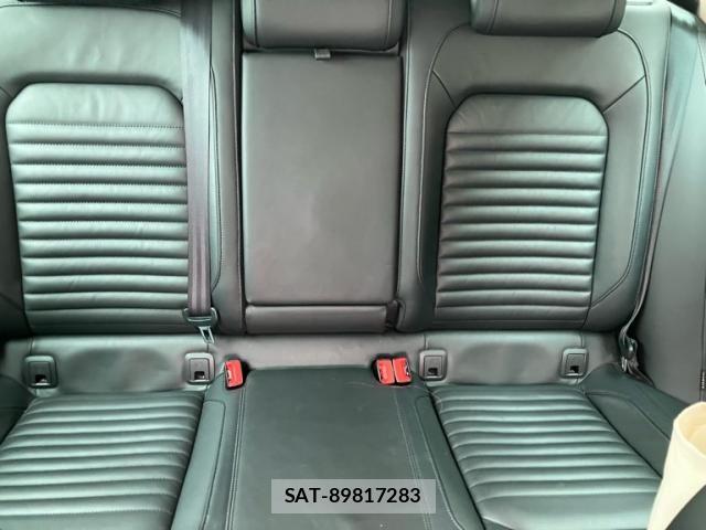 VolksWagen PASSAT VARIANT 2015-08 8318091-17